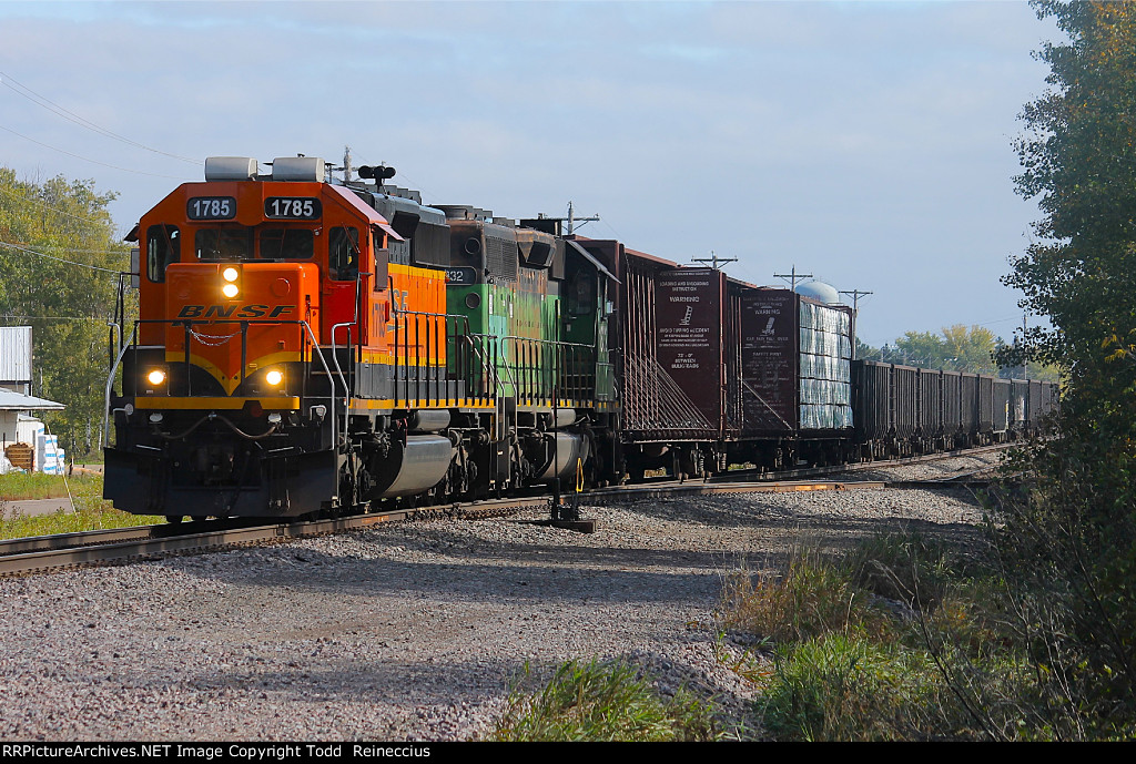 BNSF 1785